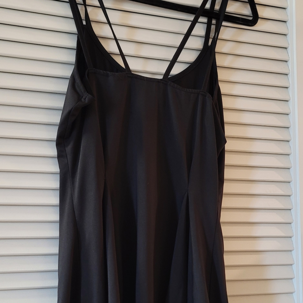Meaveor- Black Stretchy Top With Multiple Spaghetti Straps & Flare Sides - Picture 4 of 4